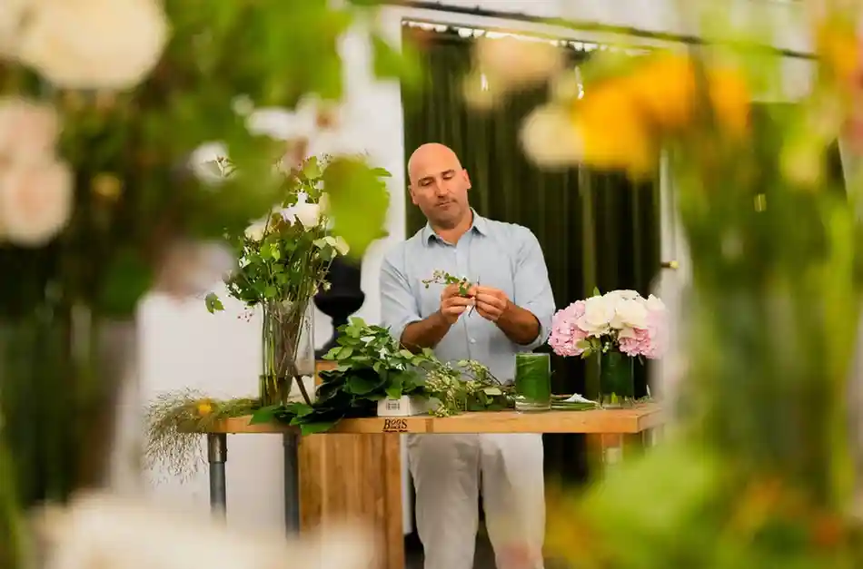 how-a-floral-design-master-spends-his-day-with-roses-and-rose