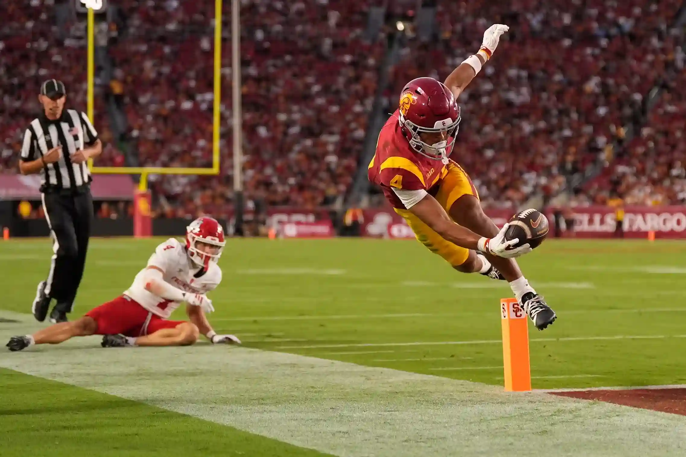Maiava, Mosley Spark No. 14 USC's 39-0 Shutout of Fresno State