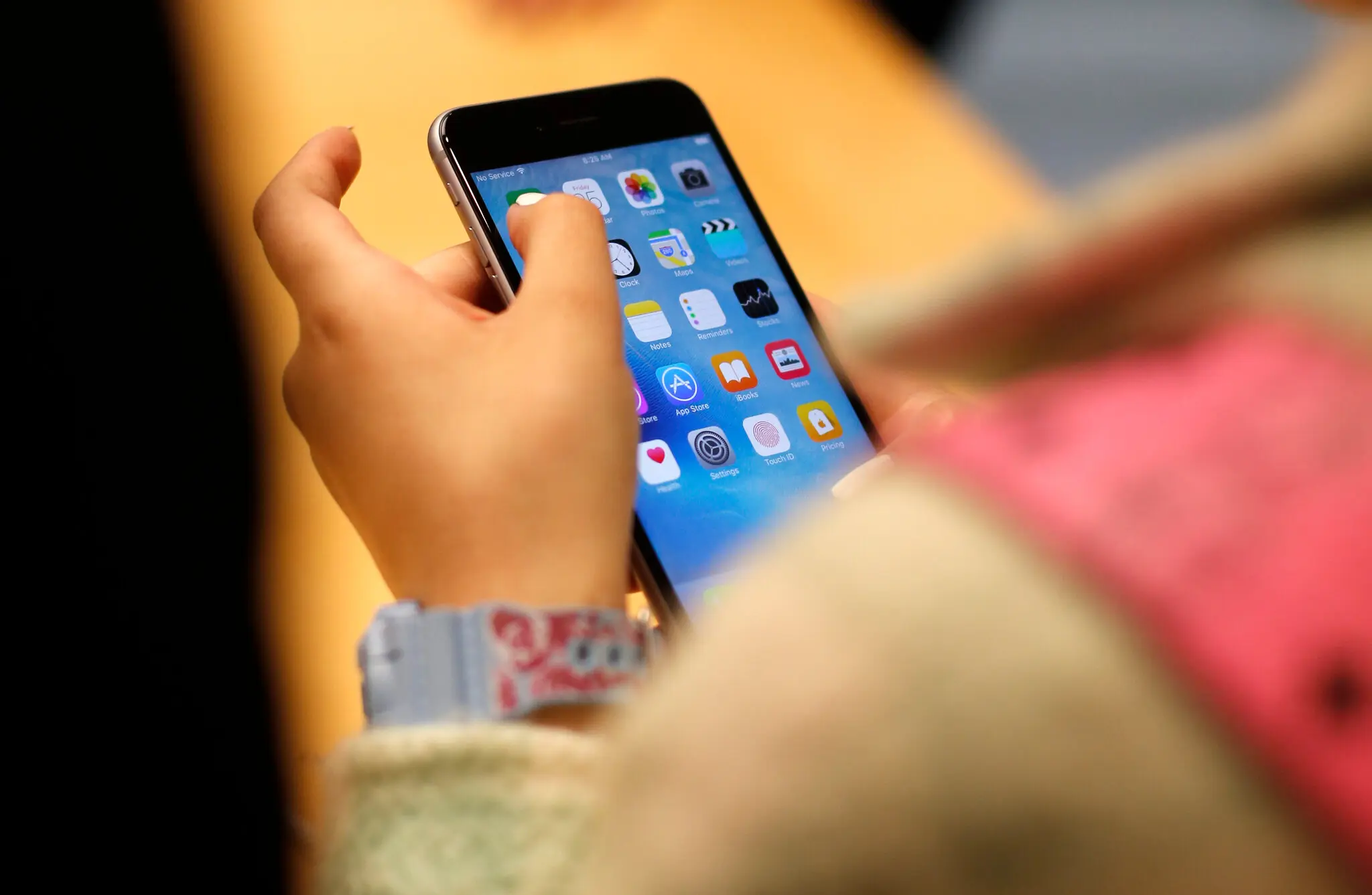 Study Reveals Addictive Use—Not Screen Time Alone—Is the Real Threat to Youth Mental Health